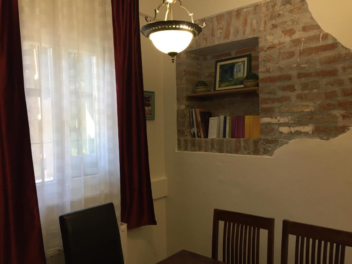 לינה וארוחת בוקר Villány Kikerics Vendeghaz מראה חיצוני תמונה